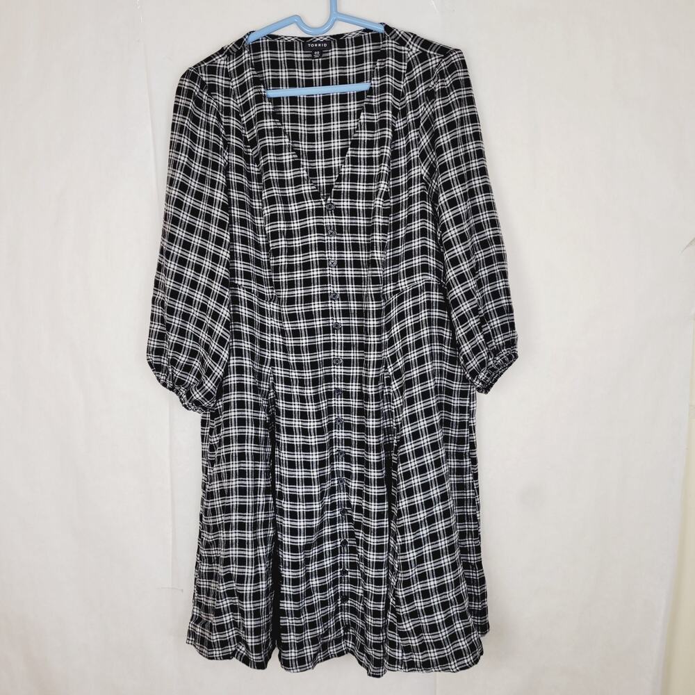 Torrid black and white plaid v-neck shirt dress size 00/10 Cottagecore Retro